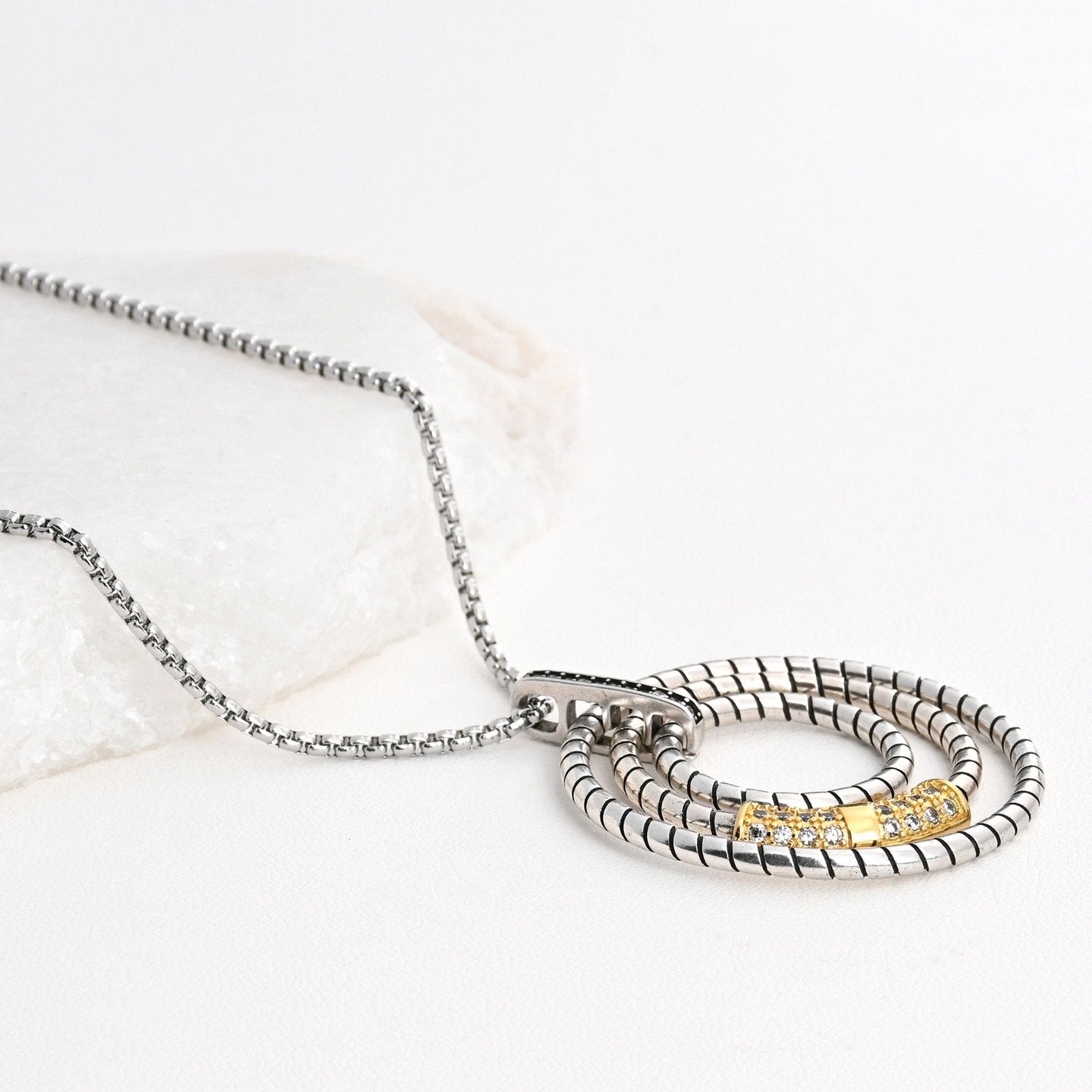 Collier en acier bicolore avec zirconias